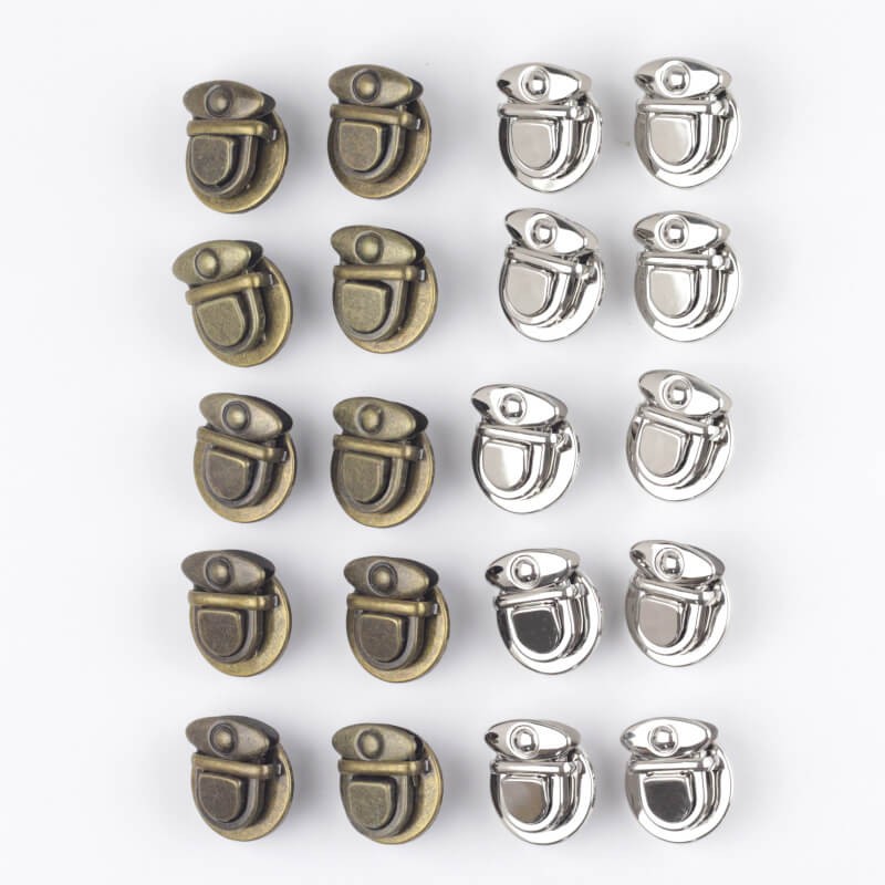 Conjunto de 20 Fechos da Escola