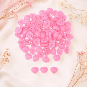 Nariz de bonecos rosa triângular para colar 12X15mm